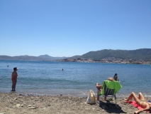 Hier der Strand mit vereinzelten Besuchern! Nix los heute!