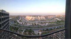 Abu Dhabi - Blick auf den Formel 1-Kurs mit Ferrari-World